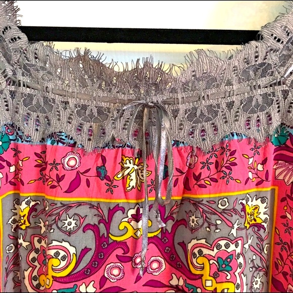 Flying Tomato Blouse - Picture 5 of 7